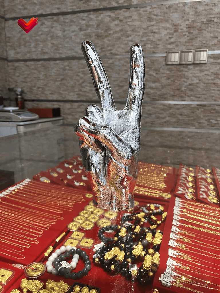 Silver Polyresin Hand Gesture Peace Sign Decor Boho Shelf Decor Accents Knick Knacks Middle Finger Practical Joke Halloween Prank Gifts (Winner)